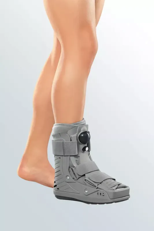 protect.CAT Walker short